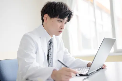 スマホで完結する診療体制