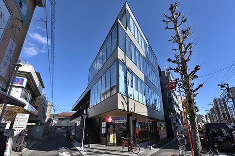 駅から徒歩3分・土曜診療で通いやすい