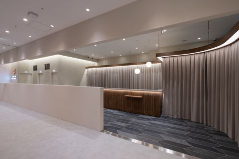 心斎橋駅直結、便利で通いやすい