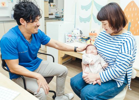 専門外来で育児を支える