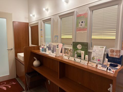 美容治療も保険診療も一院で完結