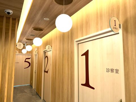 LINE診察券・自動精算で快適通院