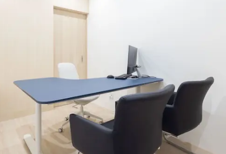 落ち着きと清潔感を兼ね備えた快適な空間