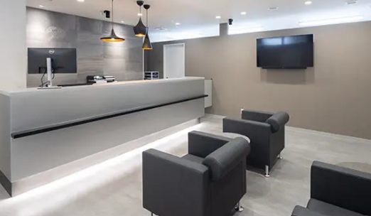 清潔感と快適性を両立した院内