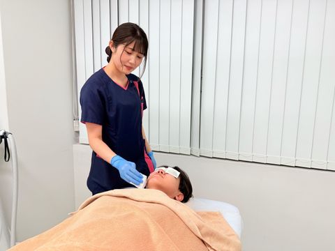 痛みに配慮した高性能脱毛機導入