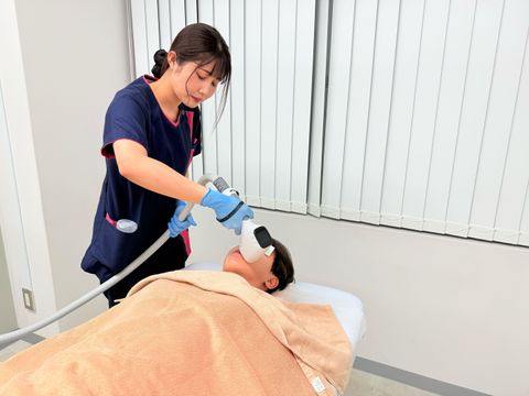 痛みを抑えた快適な最新レーザー施術