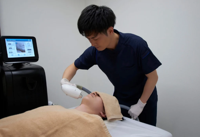 痛みを抑えた快適な最新レーザー施術