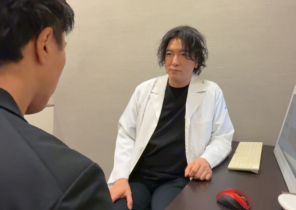 形成外科専門医による目元・眉下の施術