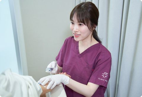 ＼働きやすさも成長も叶う♪／週休2日＆残業ほぼなし★イチから学べるプライマリケア看護師◎昇給・賞与あり！