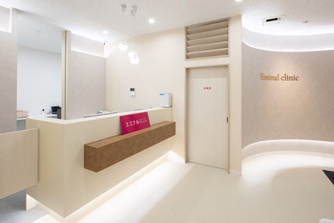 ＼未経験から高収入◎／残業ほぼなしでプライベート充実◎働きながらキレイになれる嬉しい社割あり♪