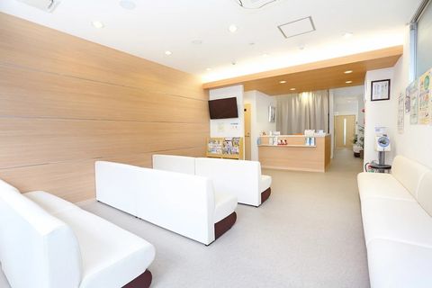 受付／クリニックの医療事務の募集です！！駅から徒歩3分♪未経験の方でも大丈夫♪先輩スタッフが丁寧に指導します◎皮膚科と内科のクリニックで、ご自身の時間も大切にしながら医療事務のお仕事を始めてみませんか？？受付だけではない。 患者様の健康を支える医療事務を目指しませんか？